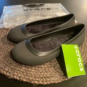 BRAND NEW - Crocs flats